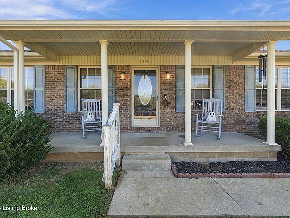 4th image of 123 Kenton Dr