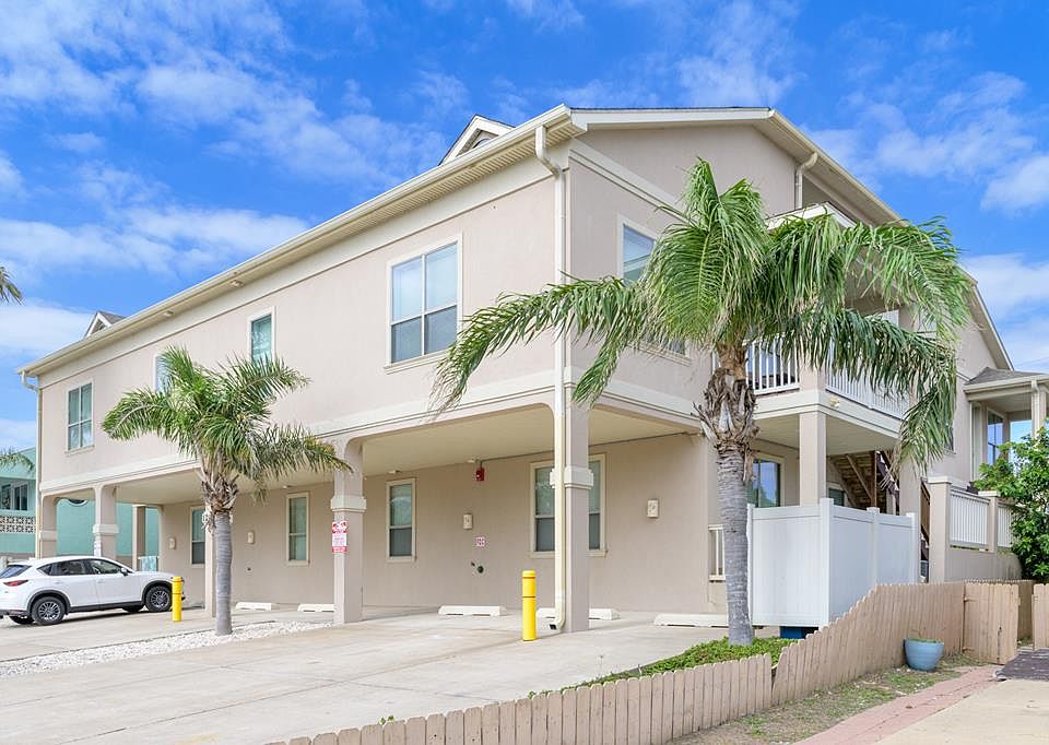 1st image of 120 E Oleander St #203