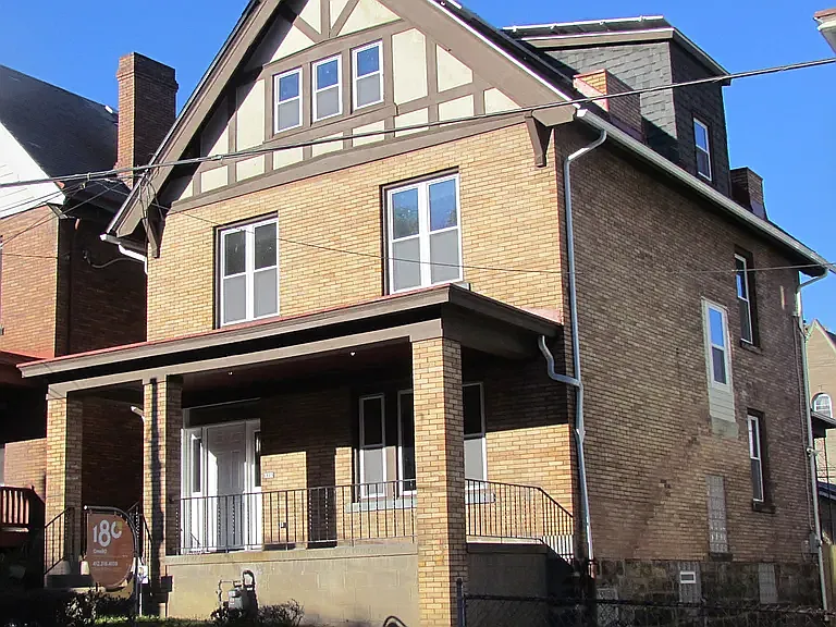 5525 Margaretta St — Photo 1