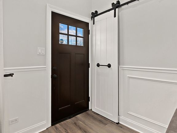 5th image of 631 W James St