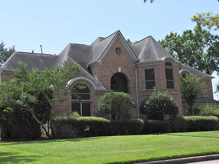 2319 Amber Springs Dr — Photo 2