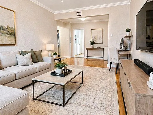 8401 Main St APT 311, Jamaica, NY 11435
