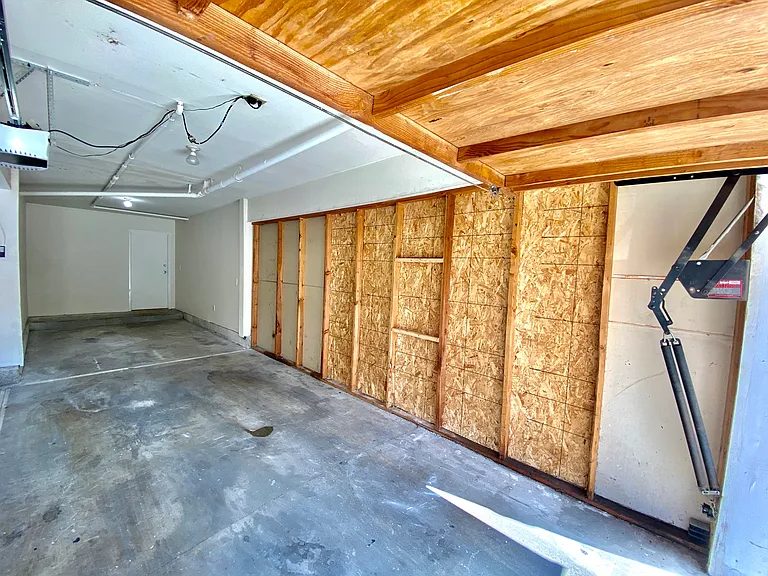 553 W 22nd St #2 — Photo 13