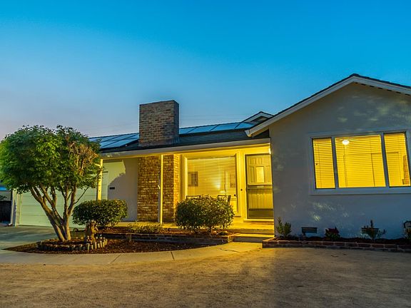 2nd image of 1521 Santa Monica Ave