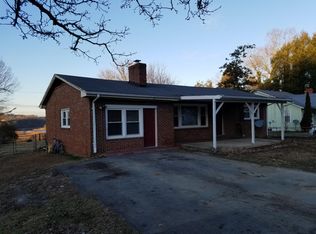 747 S Austin Springs Rd, Johnson City, TN 37601