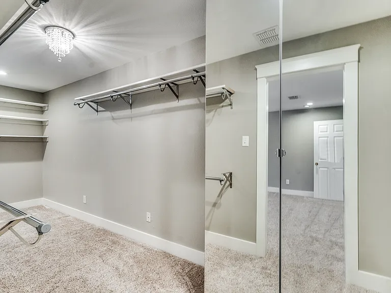 2613 Hidden Valley Dr — Photo 15
