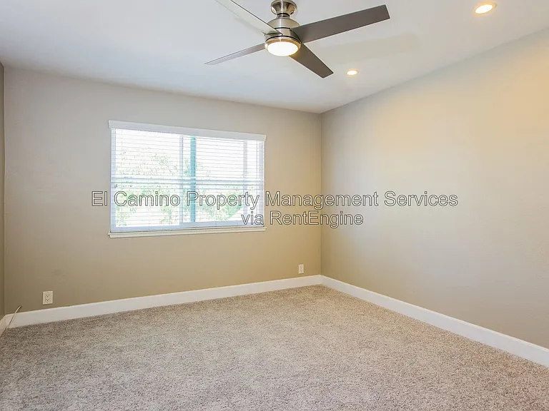 1728 Lake St — Photo 45