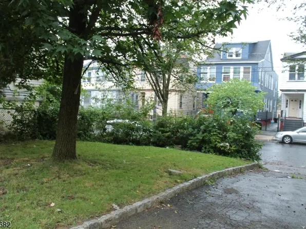 51 Rose Ter, Newark City, NJ 07108