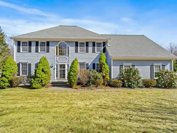 15 Winterberry Dr, Franklin, MA 02038