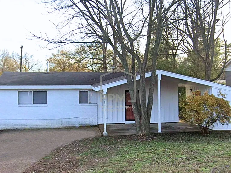 2237 Gayle Ave — Photo 1