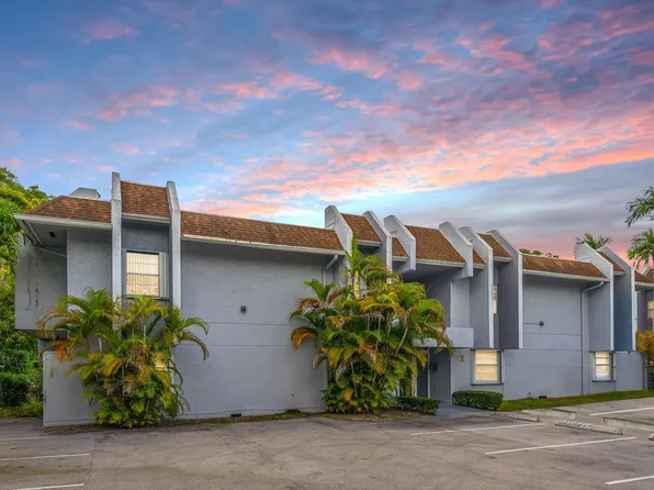 9231 SW 87 Avenue #C9, Miami, FL 33176