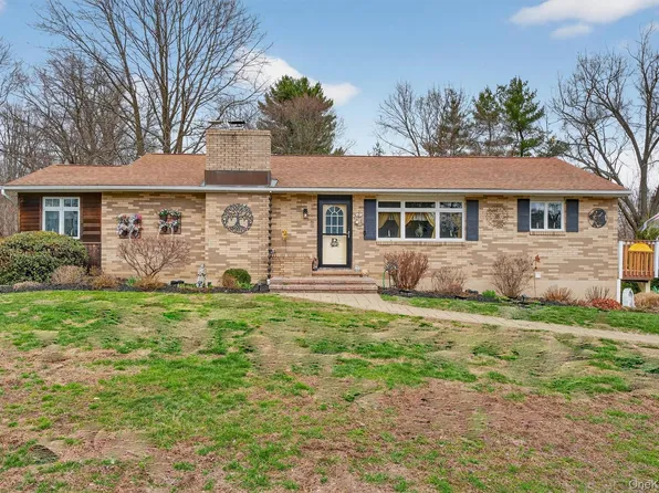 108 Williamsburg Court, Balmville, NY 12550