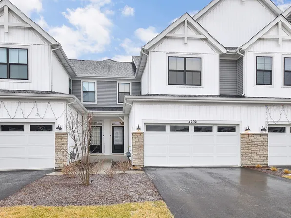 4292 Chelsea Manor Cir, Aurora, IL 60504