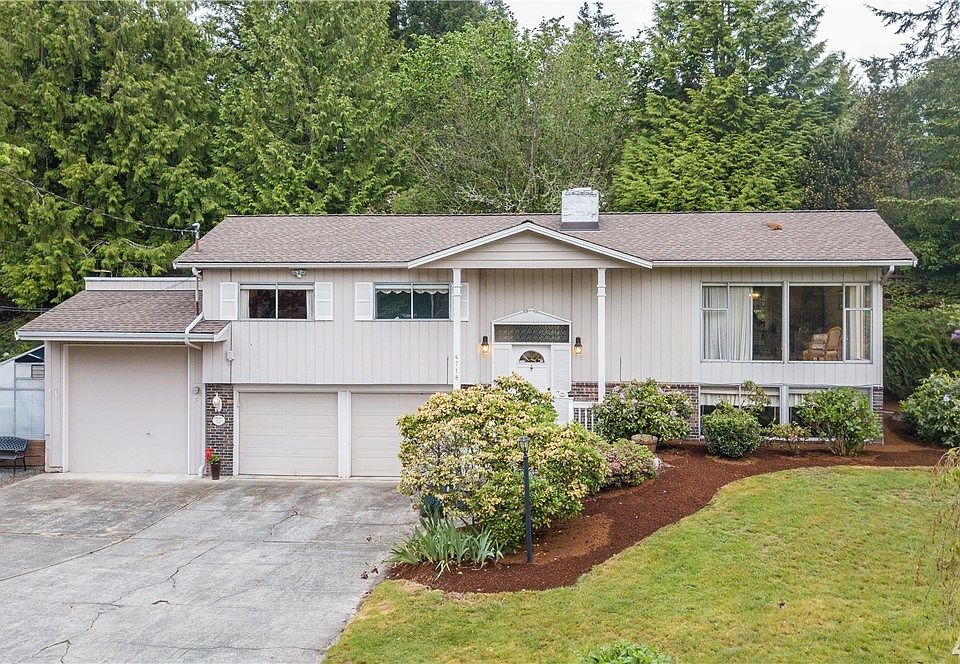 1st image of 4718 NE 193rd St