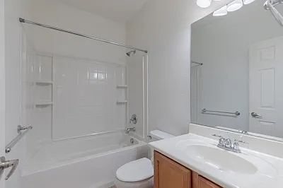 2553 Chateau Clermont St — Photo 23