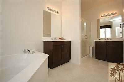 Great Master bedroom suite, garden tub, shower and 2 walkin closets