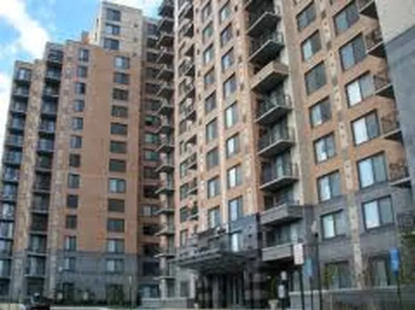 2451 Midtown Ave #215, Alexandria, VA 22302