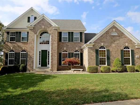 2623 Wynncrest Falls Dr, Chesterfield, MO 63005