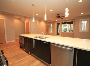 3525 N Reta Ave APT 1E, Chicago, IL 60657