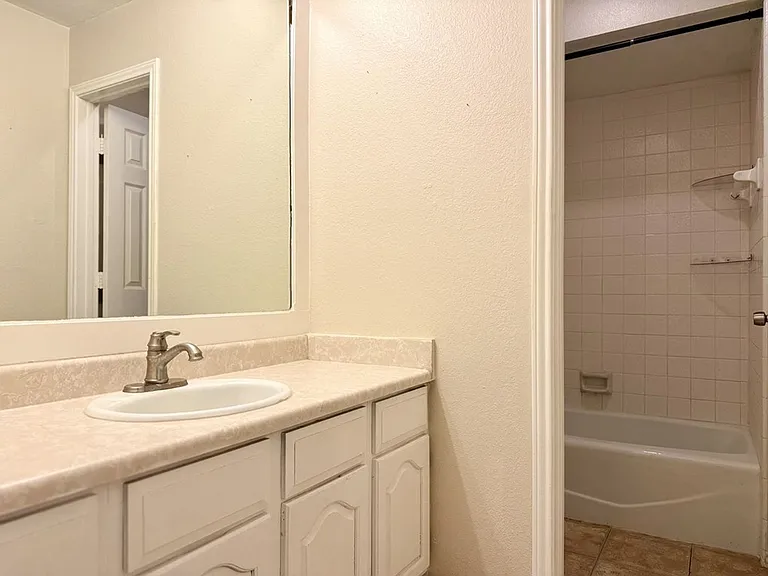 2601 Idlewilde Dr — Photo 14