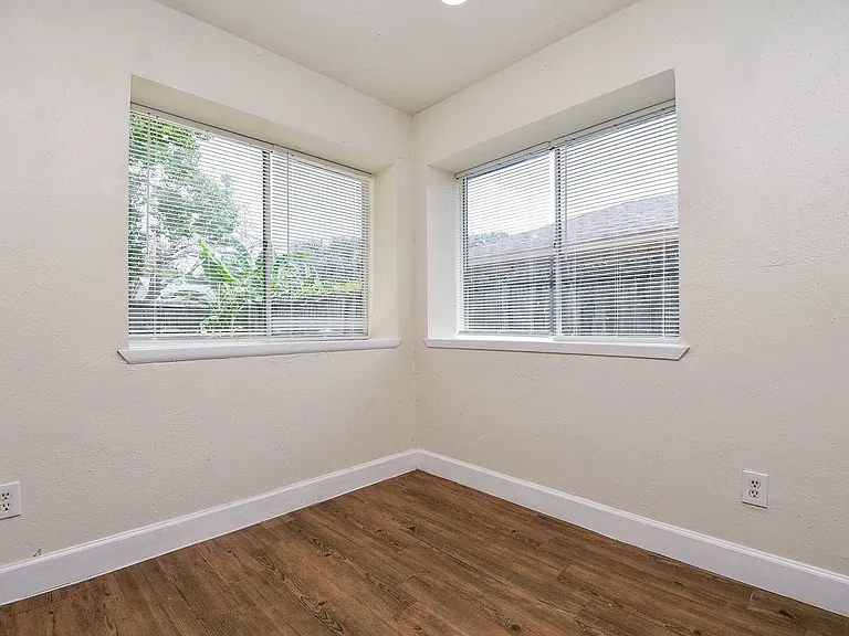 506 Dalewood Dr — Photo 16