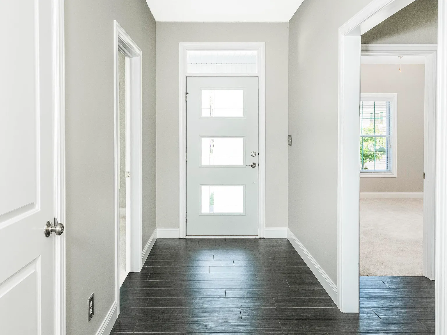 3 bed, 3.5 bath, 3736 sqft, $3,500 — Photo 4