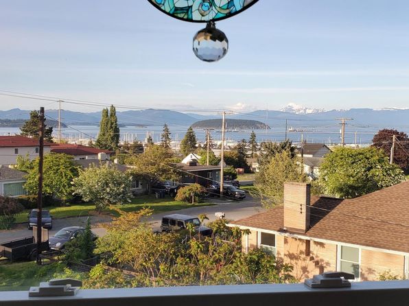 919 35th St, Anacortes, WA 98221