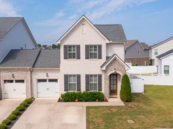 122 Bellagio Villas Dr, Spring Hill, TN 37174