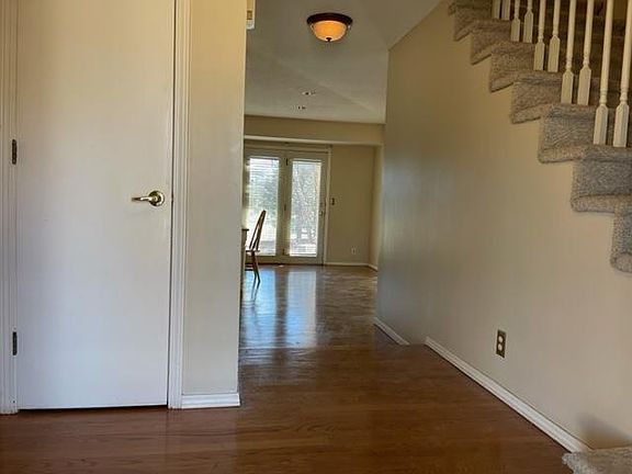 2nd image of 2504 N Fox Run Ct