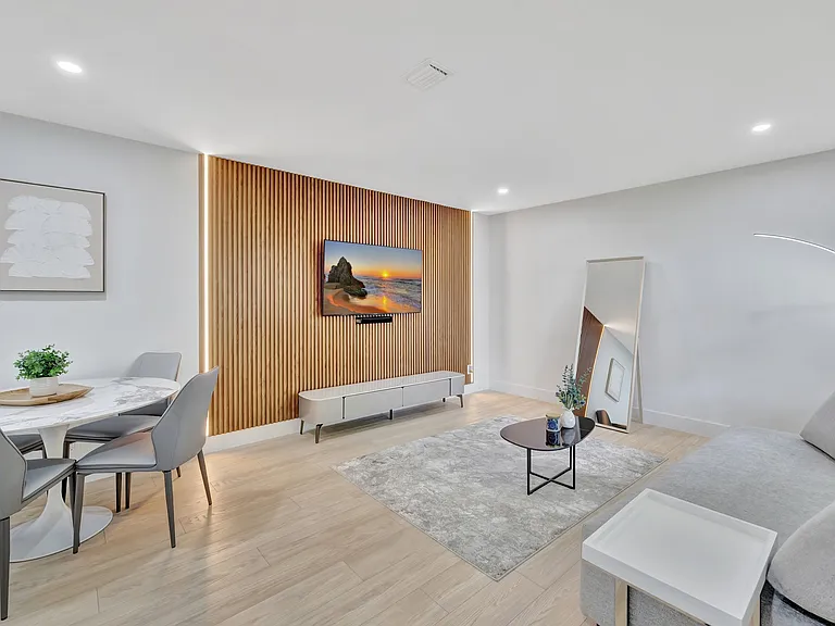 934 NW 4th Ave #4 — Photo 12
