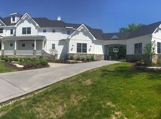 2227 Regency Woods Dr, Lisle, IL 60532
