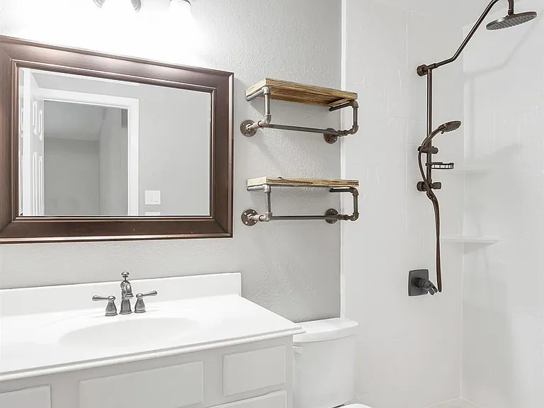 3215 Keywood Ln — Photo 13