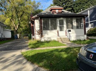 3366 Pershing St, Wayne, MI 48184