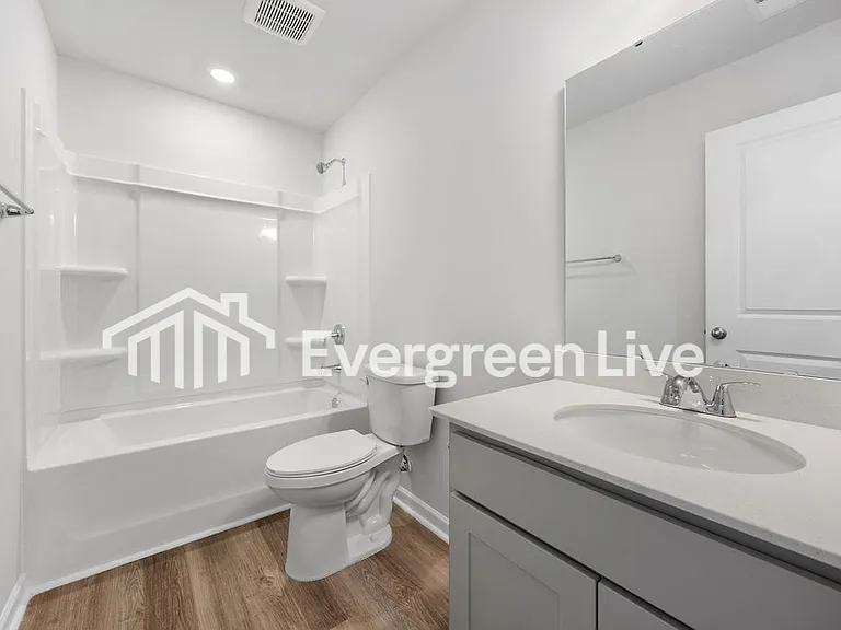1005 Kinness Dr — Photo 5