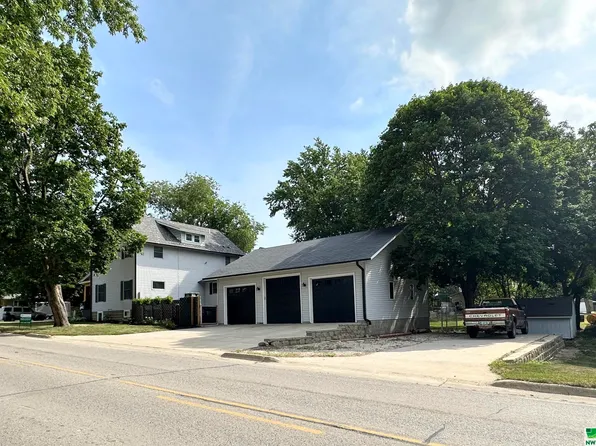414 W 2nd St, Alta, IA 51002