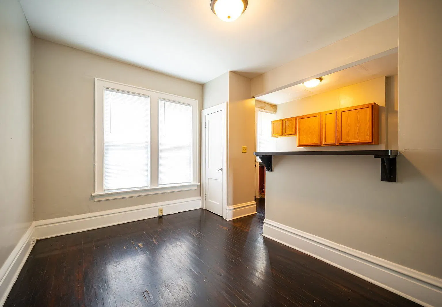 2 bed, 1.0 bath, $1,355 — Photo 4