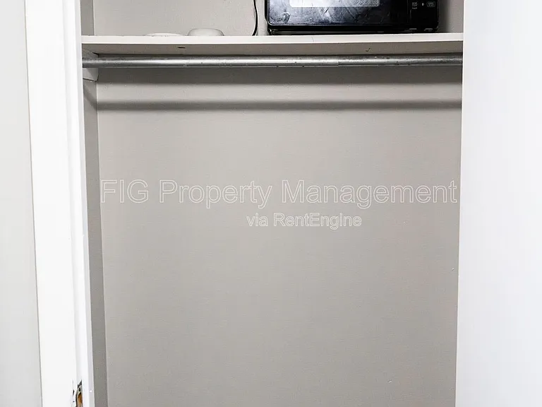 129 Hillcrest Dr #8 — Photo 5