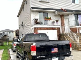 247 Regis Dr, Staten Island, NY 10314