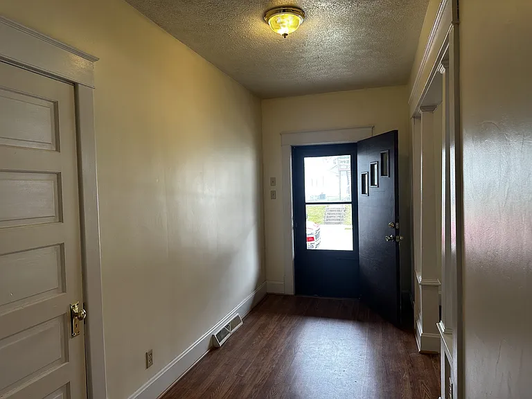 422 Franklin Ave #1 — Photo 14