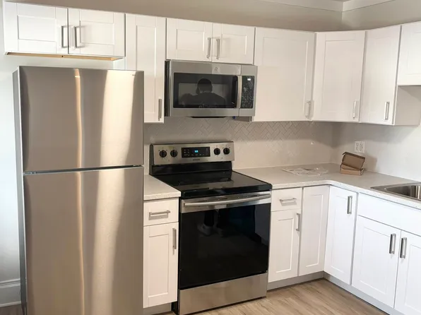 460 Godfrey St #3, Rehrersburg, PA 19550