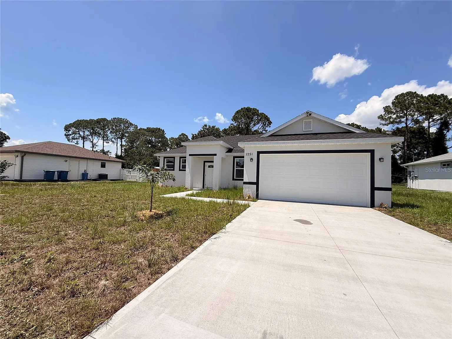 3 bed, 2.5 bath, 1845 sqft, $2,150 — Photo 1