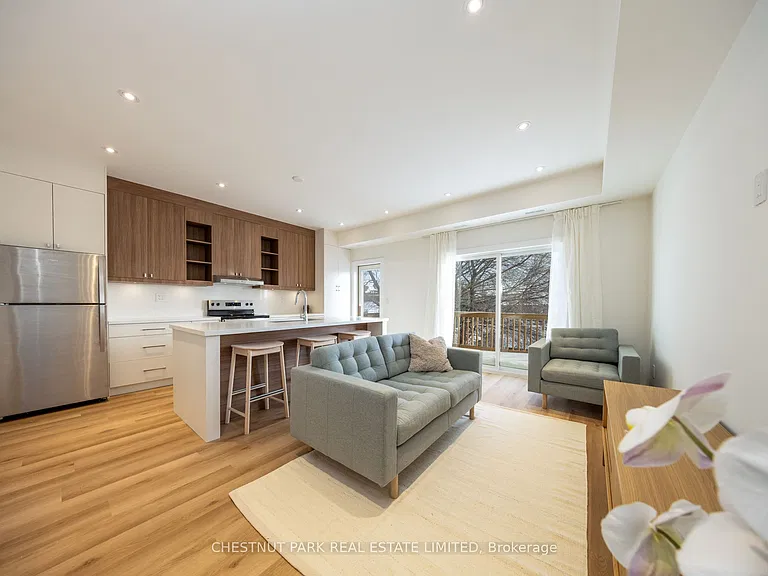 29 Hatherley Rd #D — Photo 3