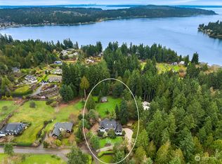 3907 El Cimo Ln NE, Bainbridge Island, WA
