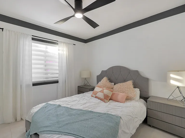 1325 E San Angelo Ave — Photo 15