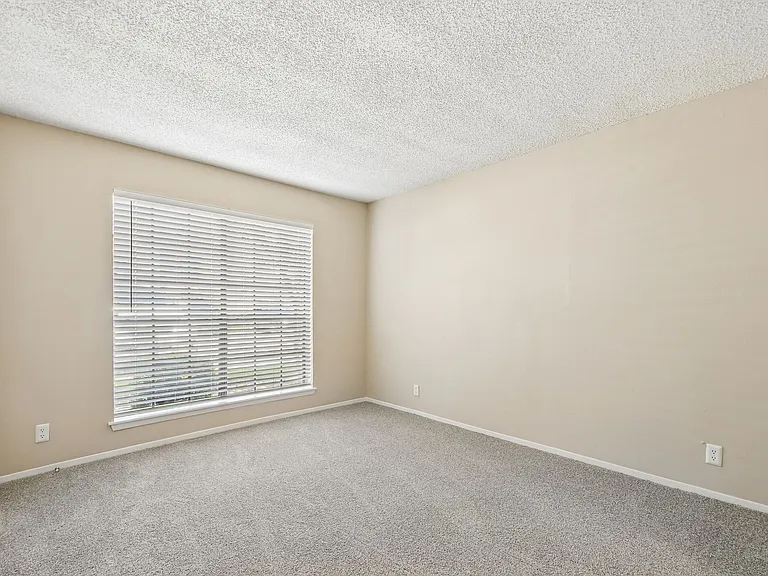 Chappell Hill Apartments — Photo 60