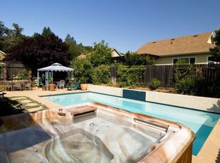 466 Muscat Dr, Cloverdale, CA 95425