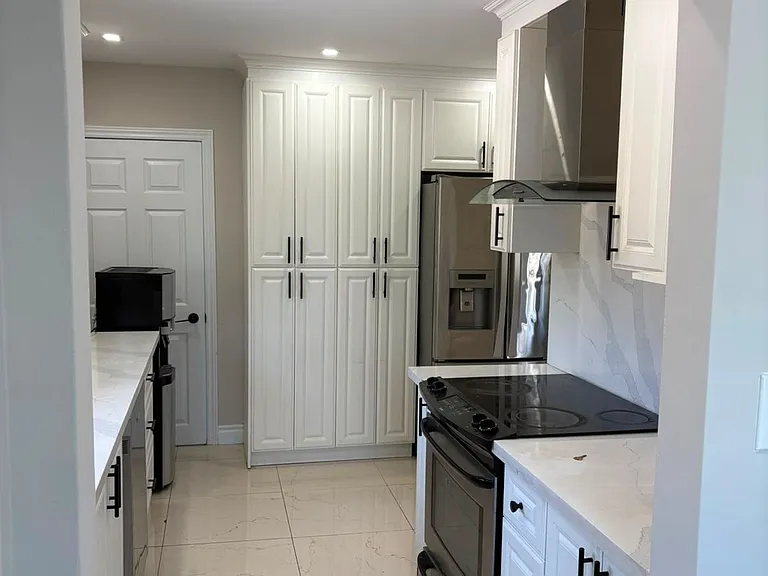 56 Stonehenge Cres — Photo 4