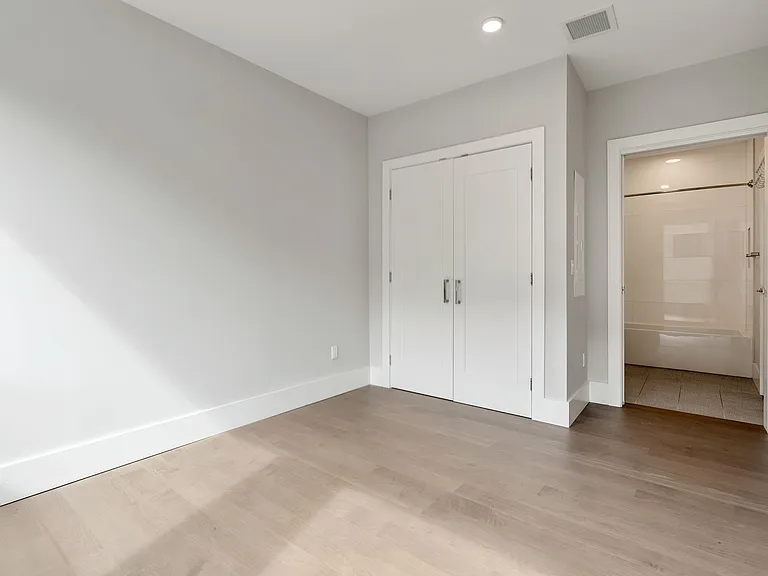 3193 Washington Street — Photo 31