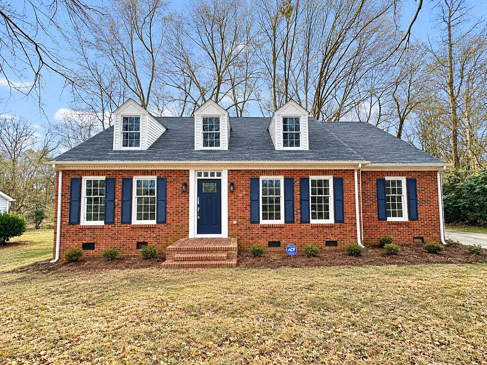 1401 Longbrook Dr