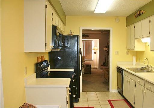4th image of 31 Hollycrest Blvd